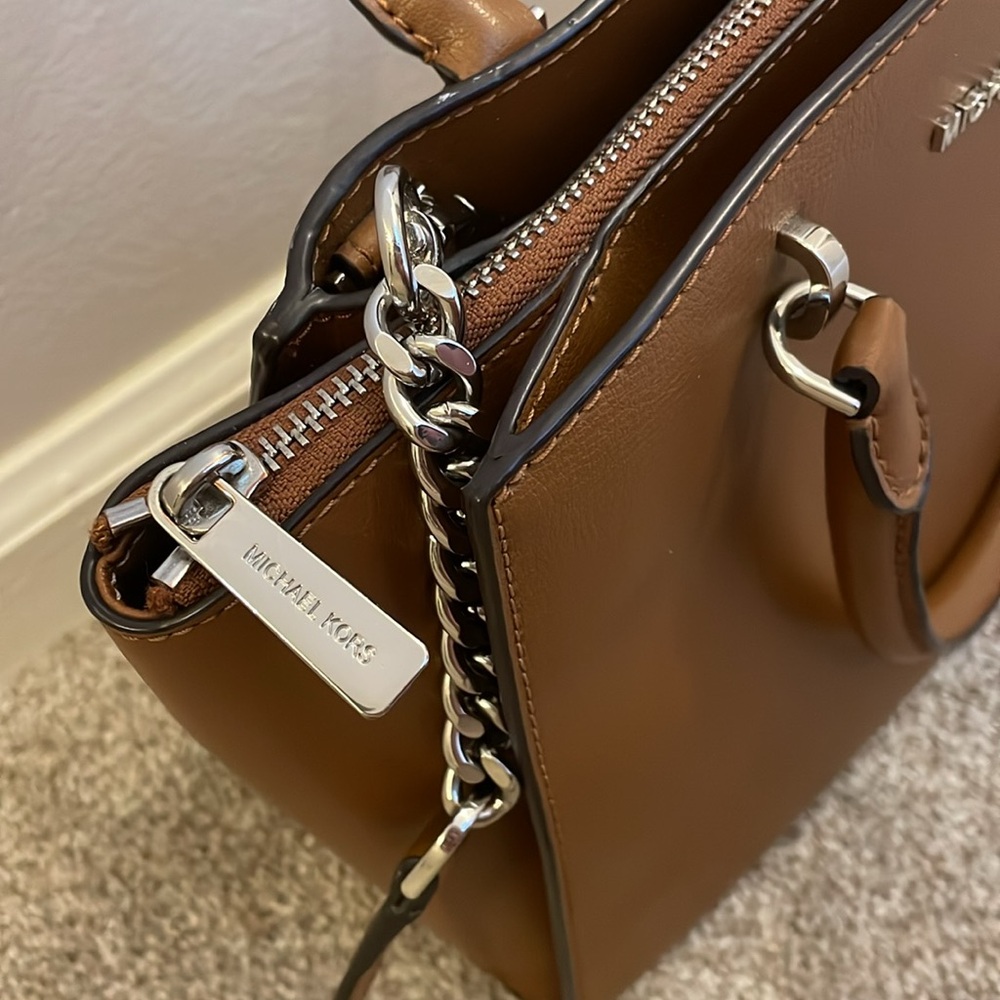Michael Kors Tan Hand Bag - Picture 8 of 12